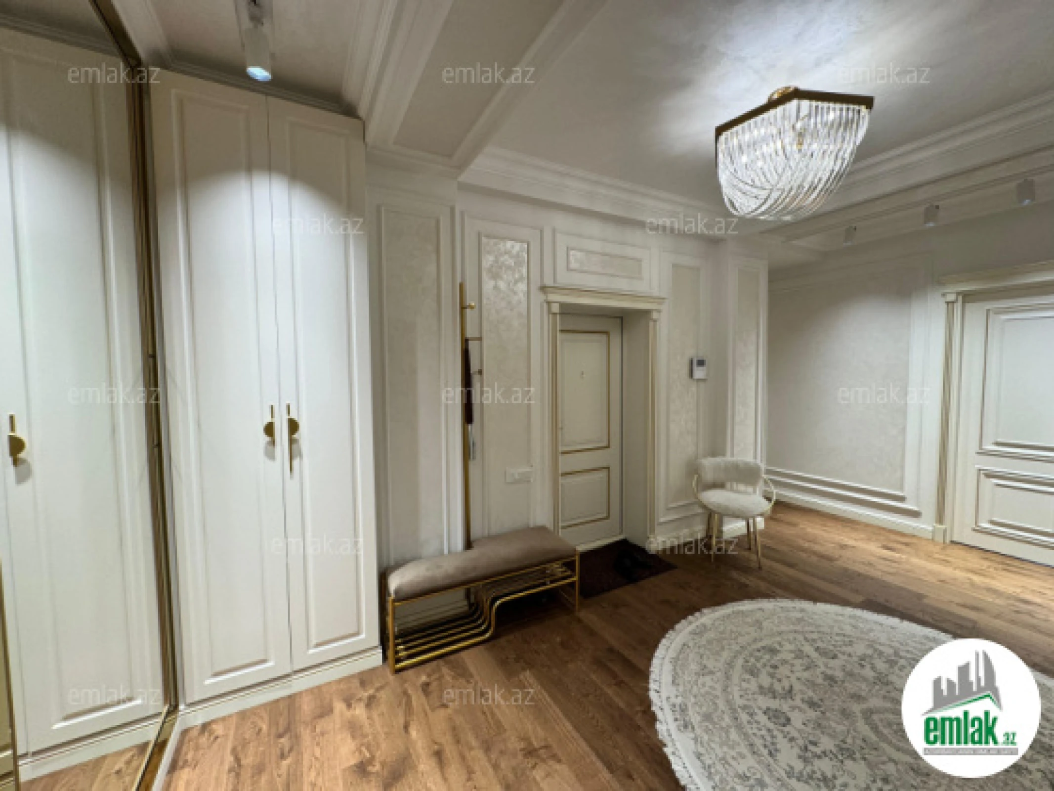 Satılır 4 otaqlı yeni tikili 160 m²