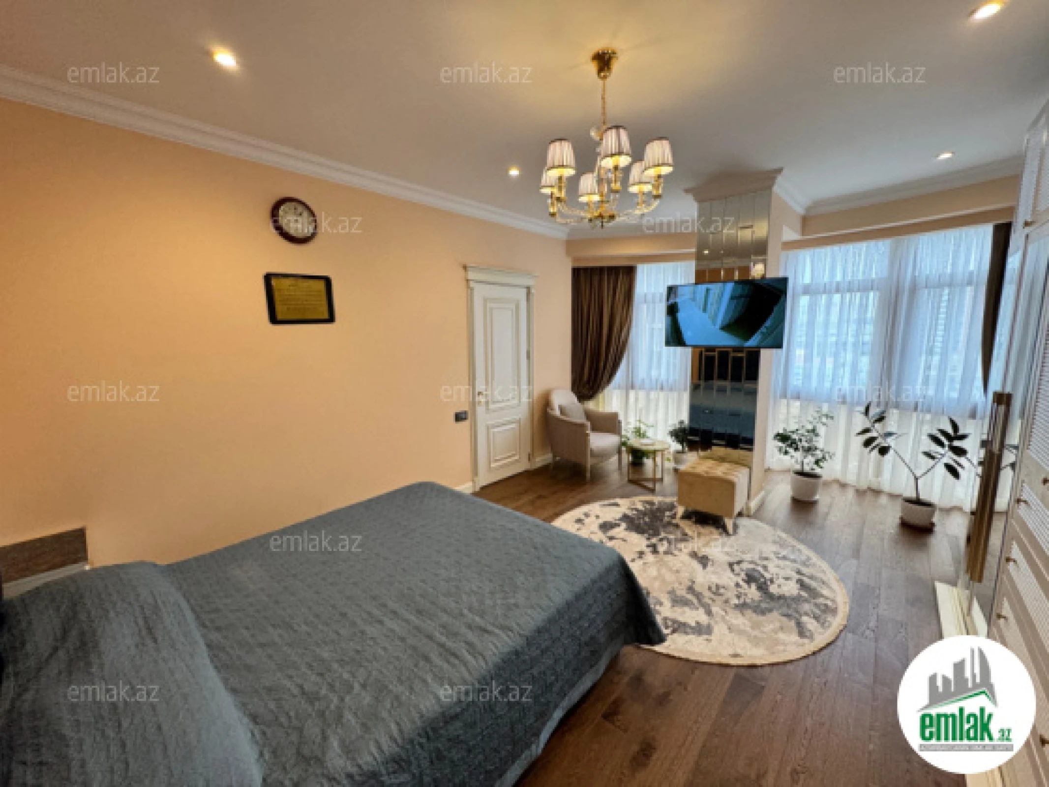 Satılır 4 otaqlı yeni tikili 160 m²