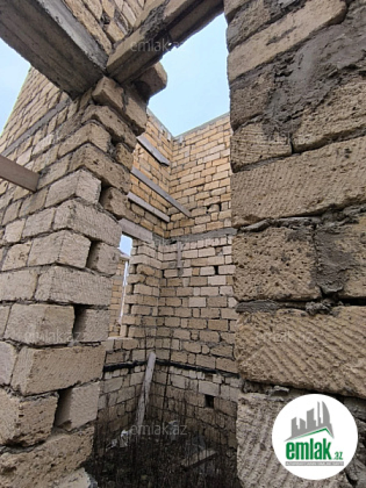 Satılır 4 otaqlı həyət evi 140 m²