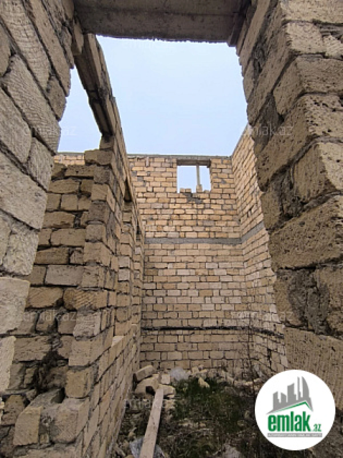 Satılır 4 otaqlı həyət evi 140 m²