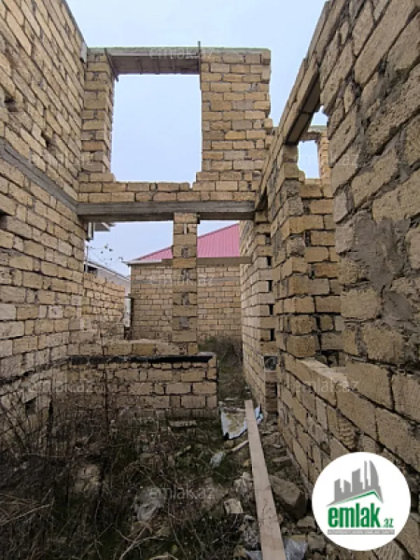 Satılır 4 otaqlı həyət evi 140 m²