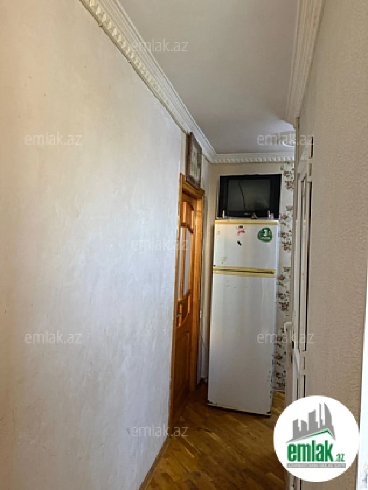 Satılır 2 otaqlı köhnə tikili 55 m²