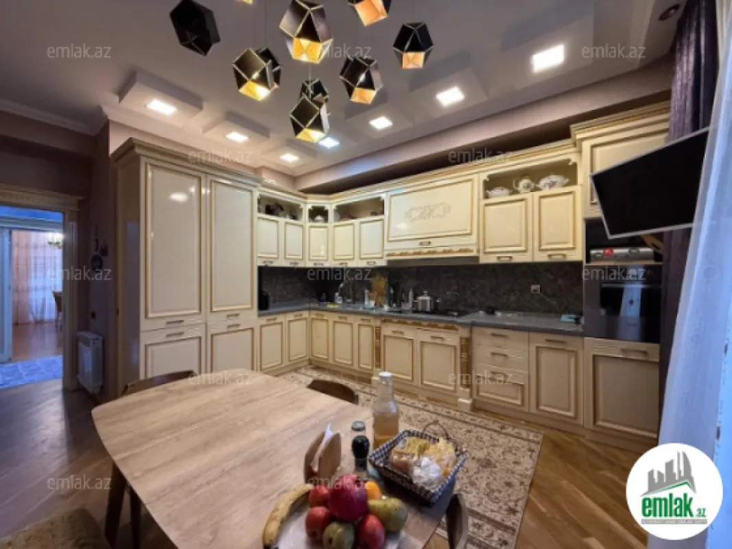 Satılır 3 otaqlı yeni tikili 126 m²