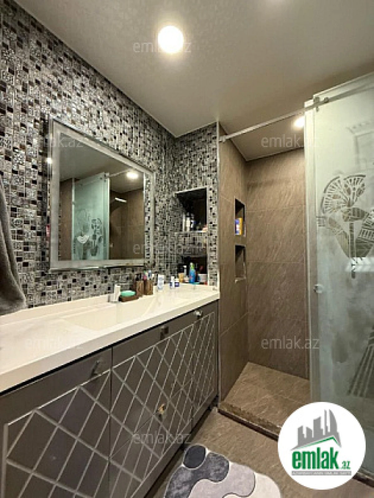 Satılır 3 otaqlı yeni tikili 126 m²