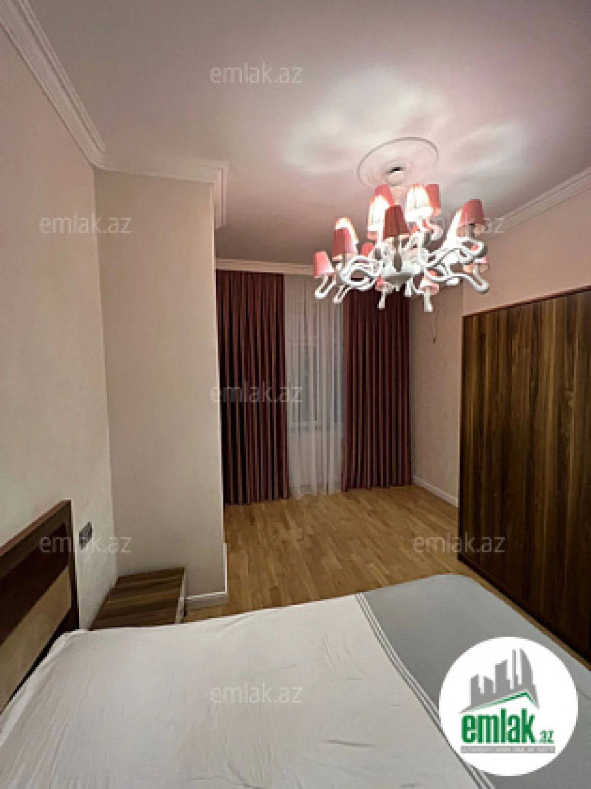 Satılır 4 otaqlı yeni tikili 175 m²