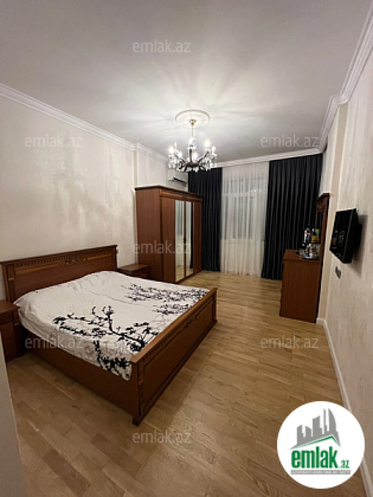 Satılır 4 otaqlı yeni tikili 175 m²