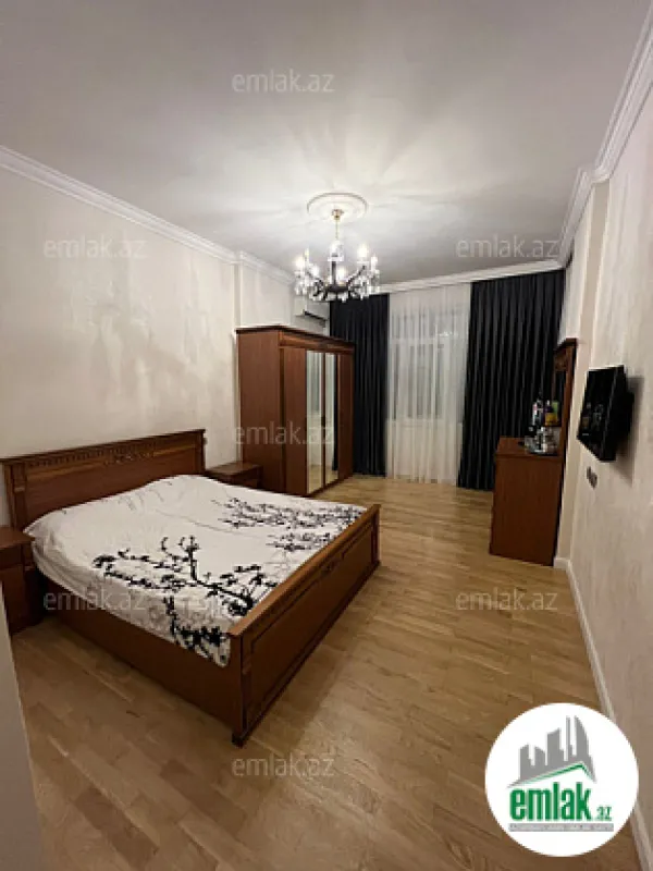 Satılır 4 otaqlı yeni tikili 175 m²