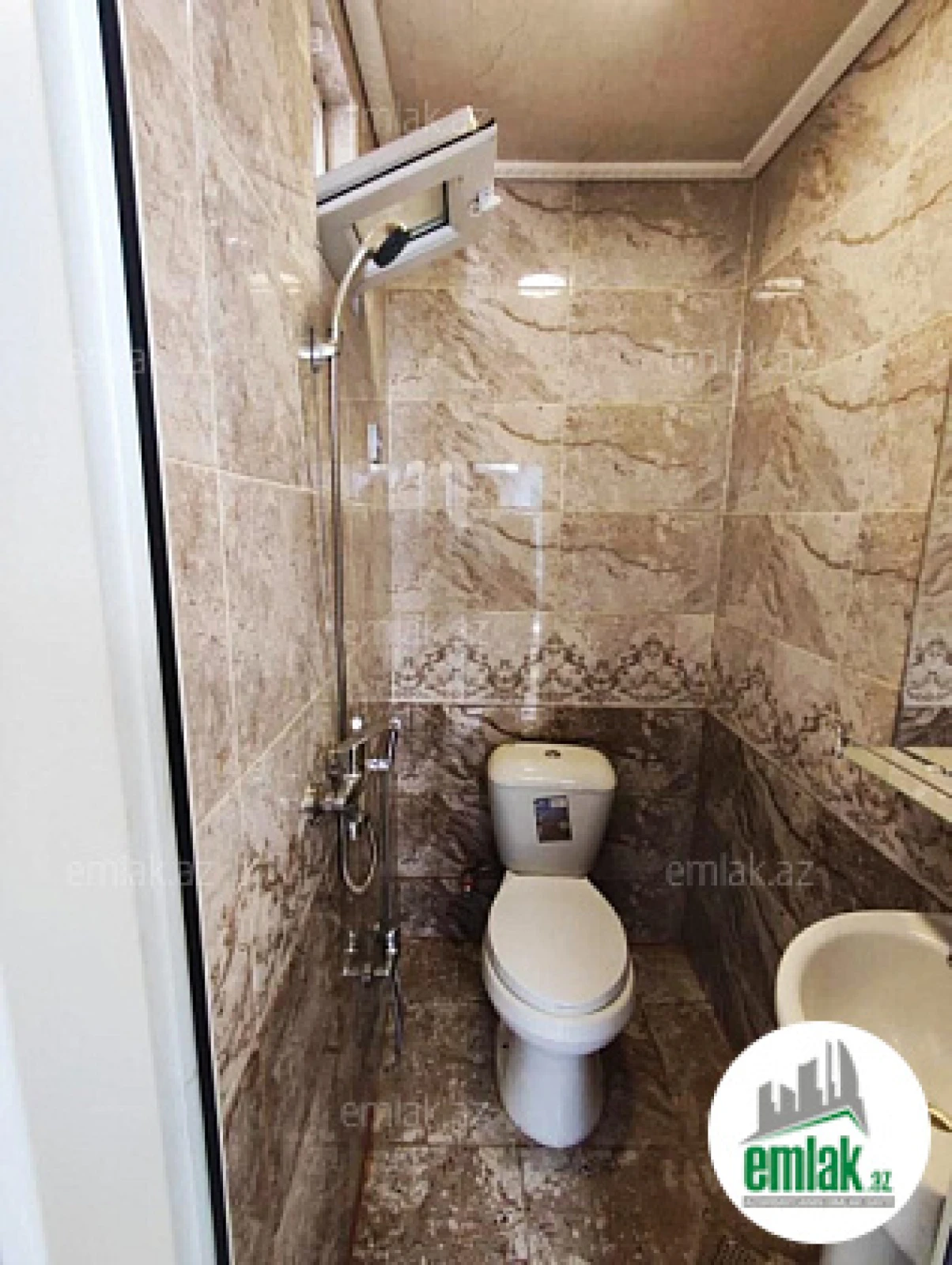 Satılır 1 otaqlı köhnə tikili 24 m²