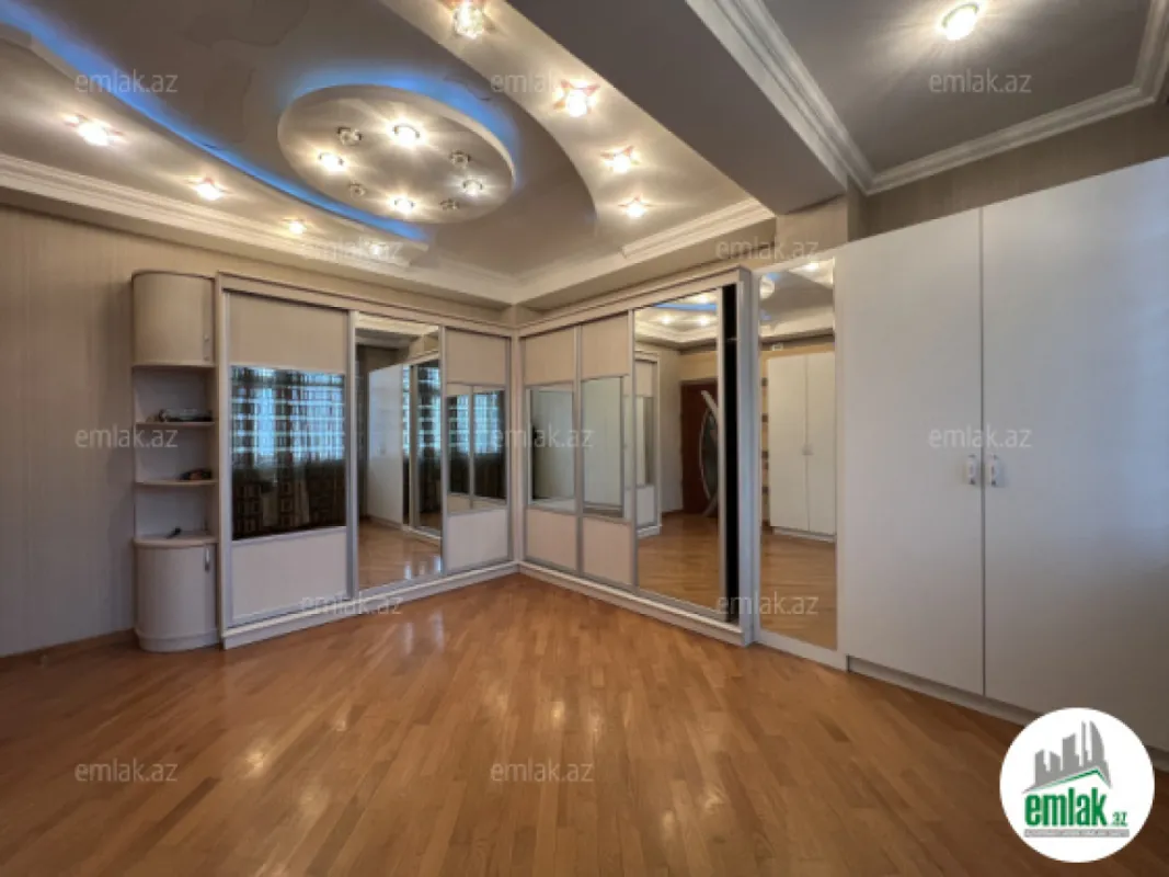 Satılır 4 otaqlı yeni tikili 223 m²
