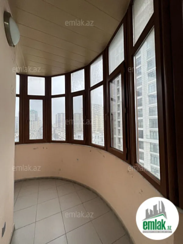 Satılır 4 otaqlı yeni tikili 223 m²
