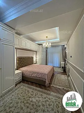 Satılır 4 otaqlı yeni tikili 180 m²