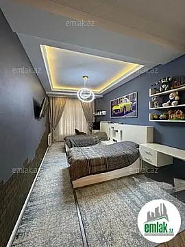 Satılır 4 otaqlı yeni tikili 180 m²