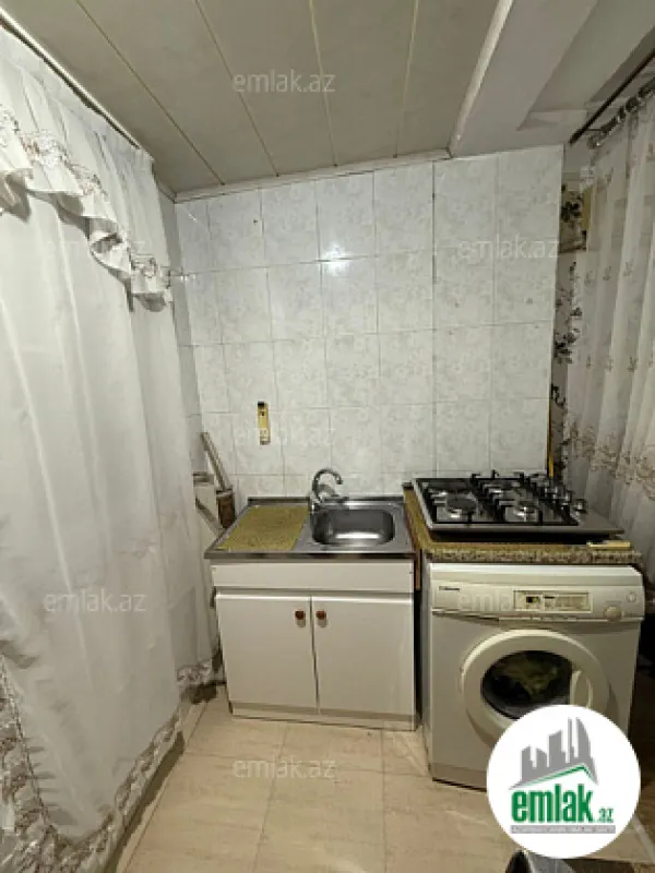 Satılır 2 otaqlı köhnə tikili 30 m²
