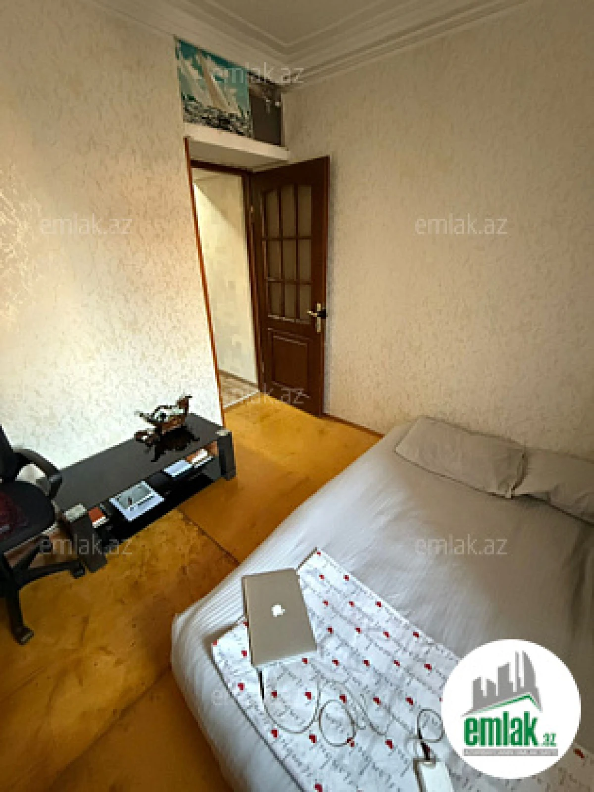 Satılır 2 otaqlı köhnə tikili 30 m²