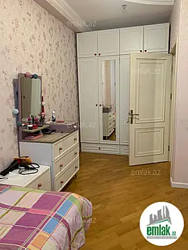 Satılır 3 otaqlı yeni tikili 113 m²