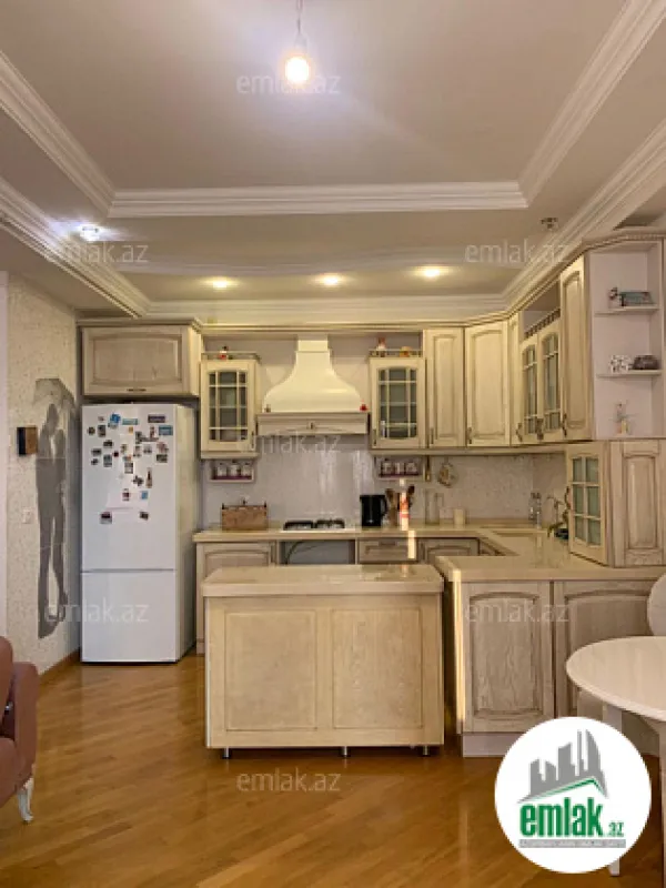 Satılır 3 otaqlı yeni tikili 113 m²