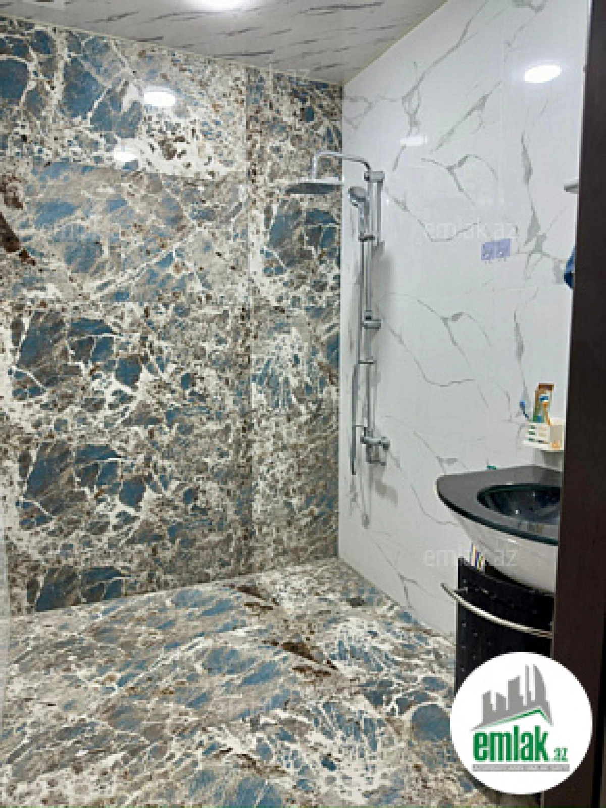 Satılır 3 otaqlı yeni tikili 140 m²