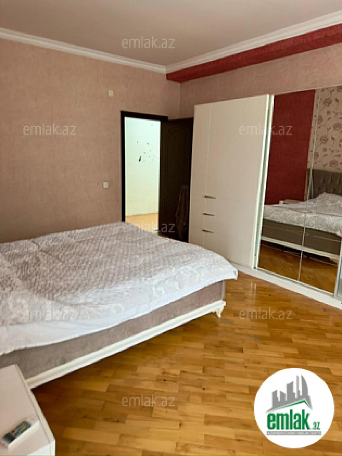 Satılır 3 otaqlı yeni tikili 140 m²