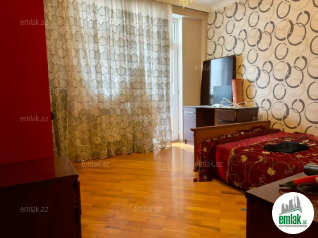 Satılır 3 otaqlı yeni tikili 140 m²