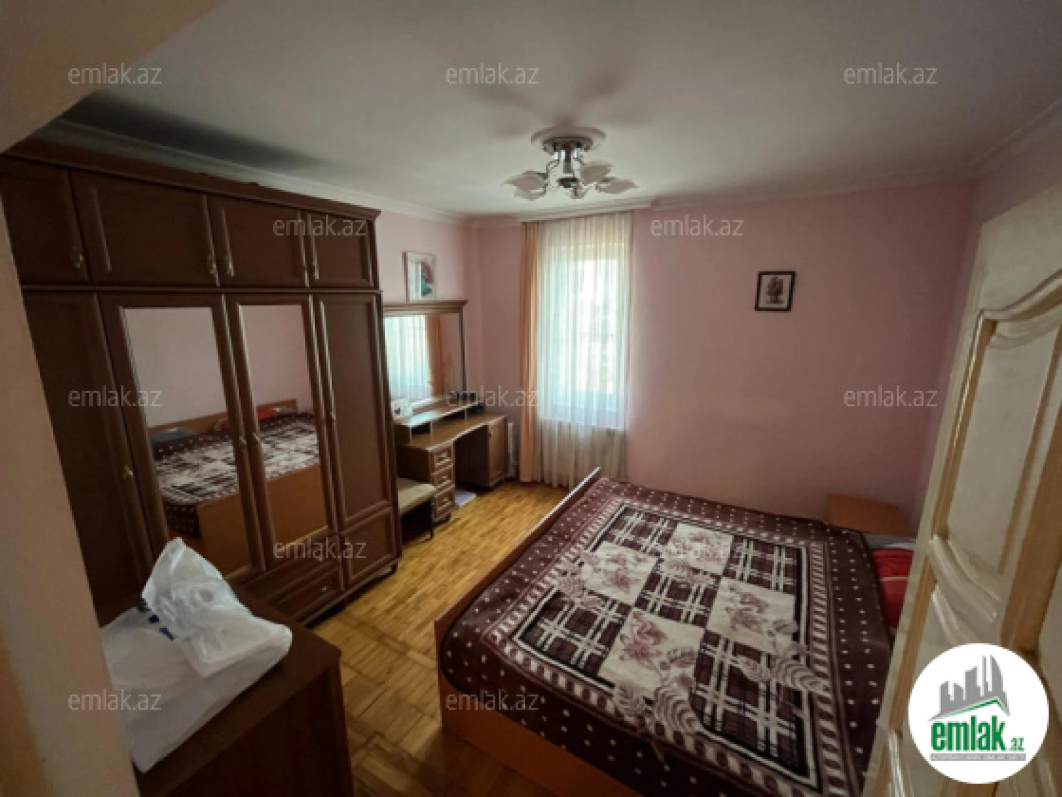 Satılır 3 otaqlı köhnə tikili 86 m²