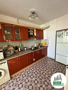 Satılır 3 otaqlı köhnə tikili 86 m²