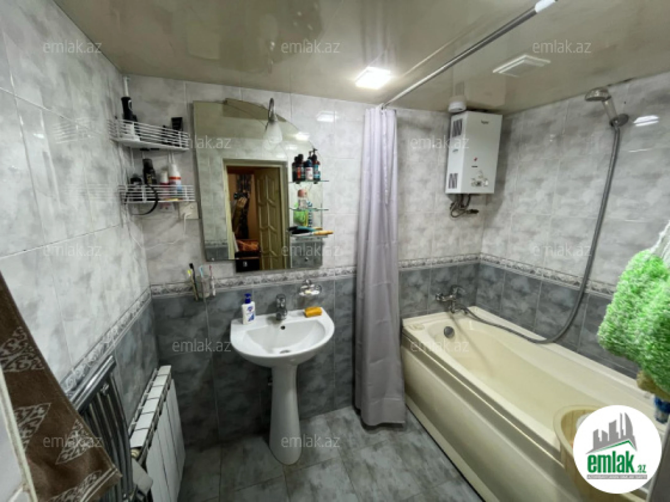 Satılır 3 otaqlı köhnə tikili 86 m²