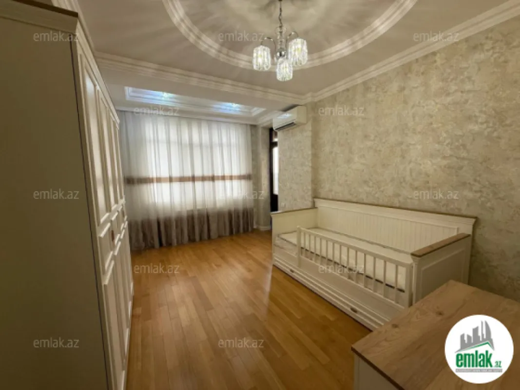 Satılır 4 otaqlı yeni tikili 188 m²