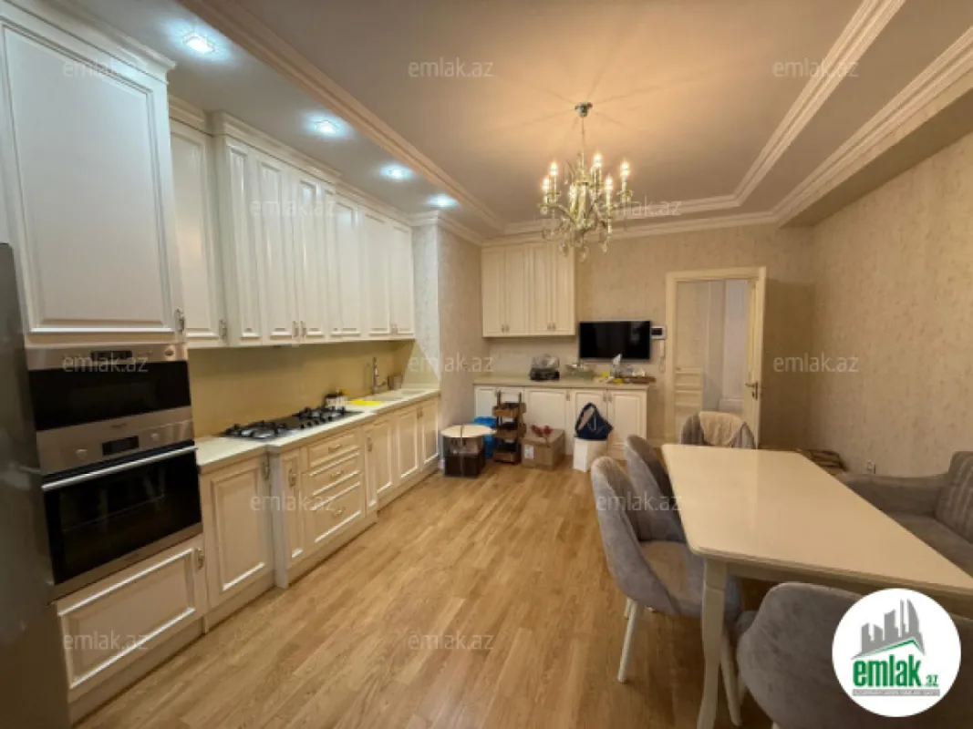 Satılır 4 otaqlı yeni tikili 188 m²