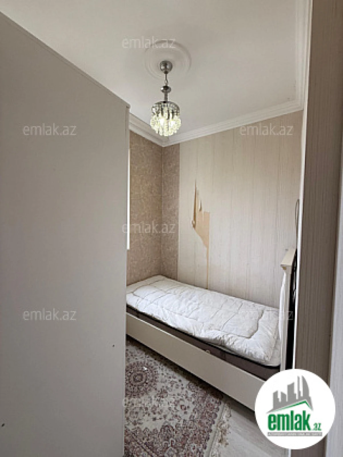 Satılır 2 otaqlı köhnə tikili 40 m²