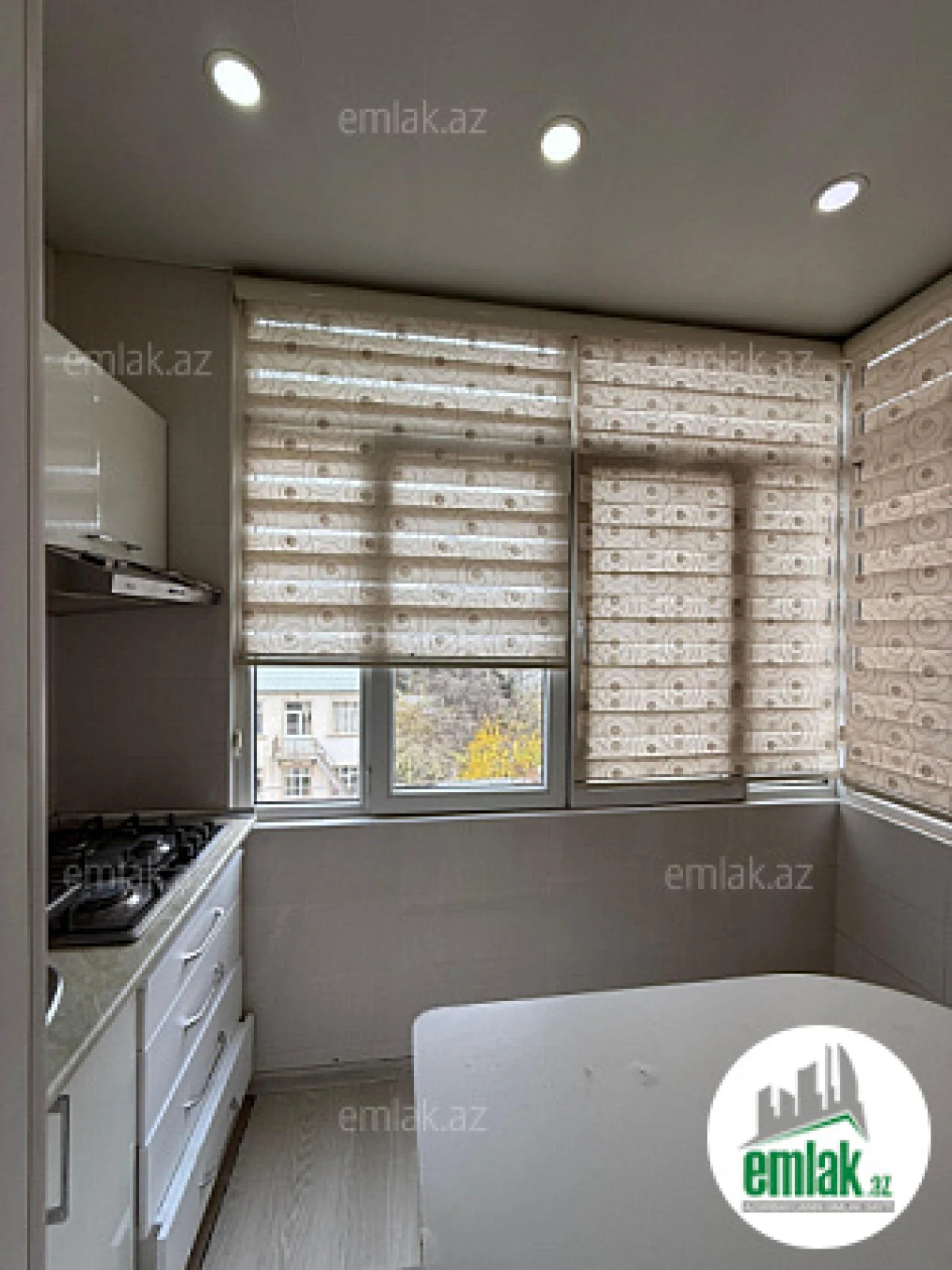 Satılır 2 otaqlı köhnə tikili 40 m²