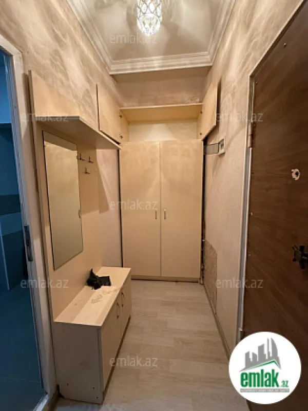 Satılır 2 otaqlı köhnə tikili 40 m²
