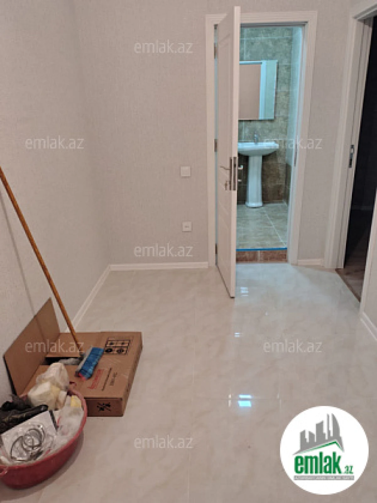Satılır 2 otaqlı yeni tikili 64 m²