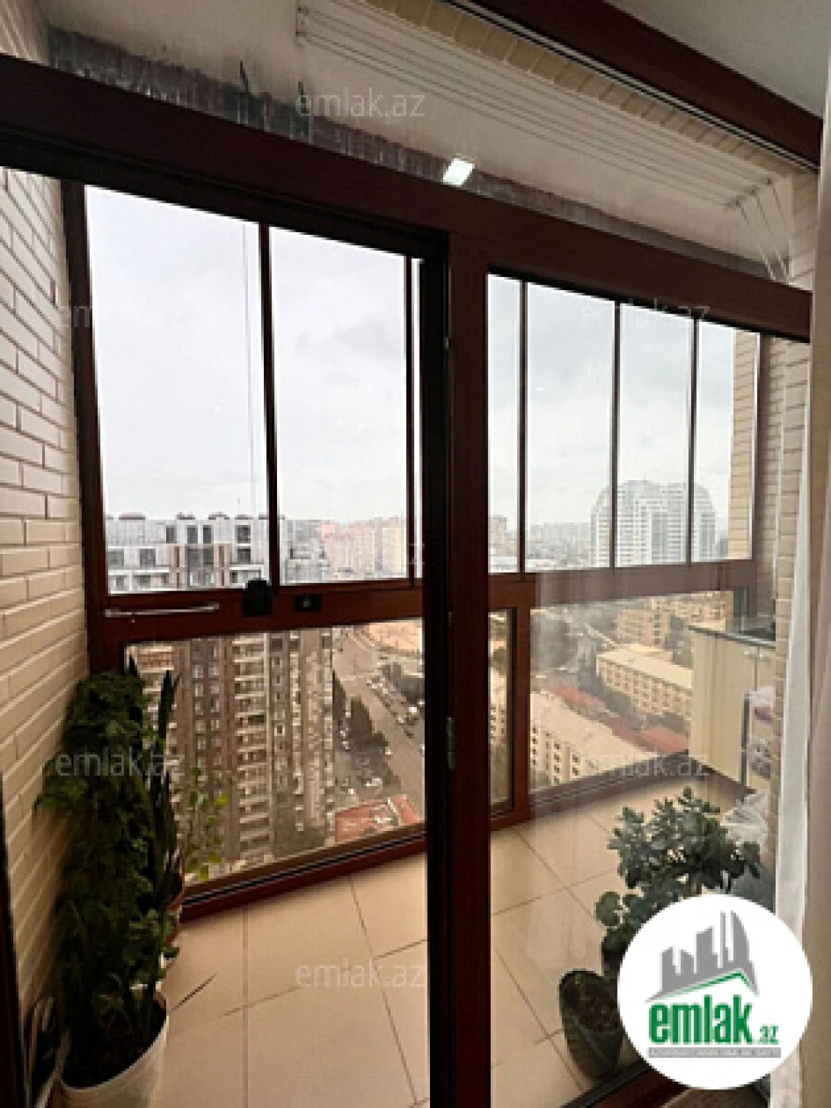 Satılır 2 otaqlı yeni tikili 100 m²