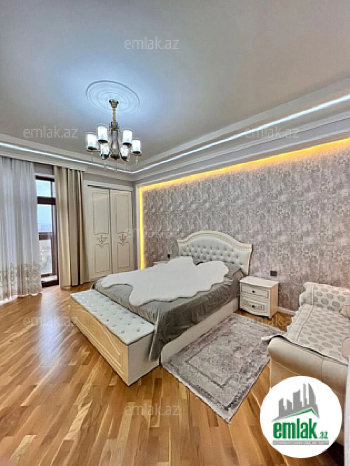 Satılır 2 otaqlı yeni tikili 100 m²