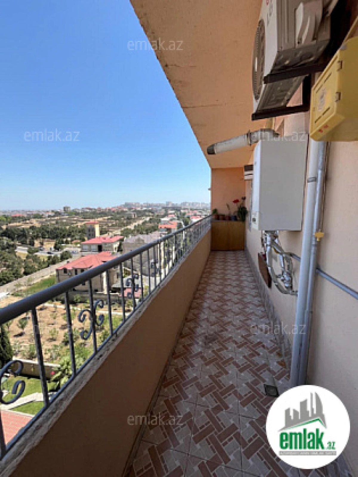 Satılır 3 otaqlı yeni tikili 130 m²