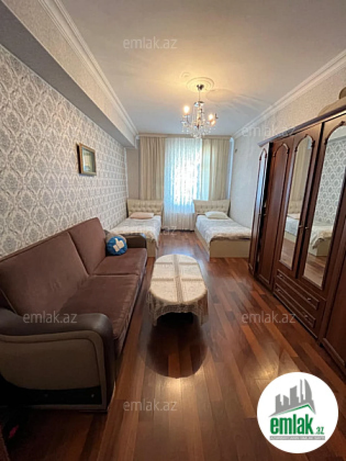 Satılır 3 otaqlı yeni tikili 130 m²