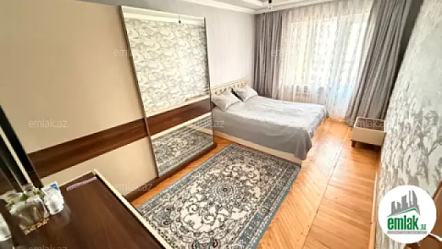 Satılır 4 otaqlı köhnə tikili 90 m²