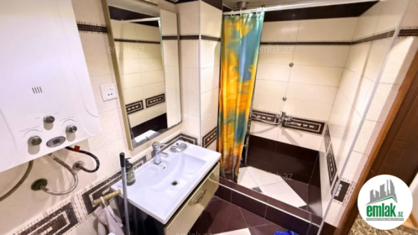 Satılır 4 otaqlı köhnə tikili 90 m²