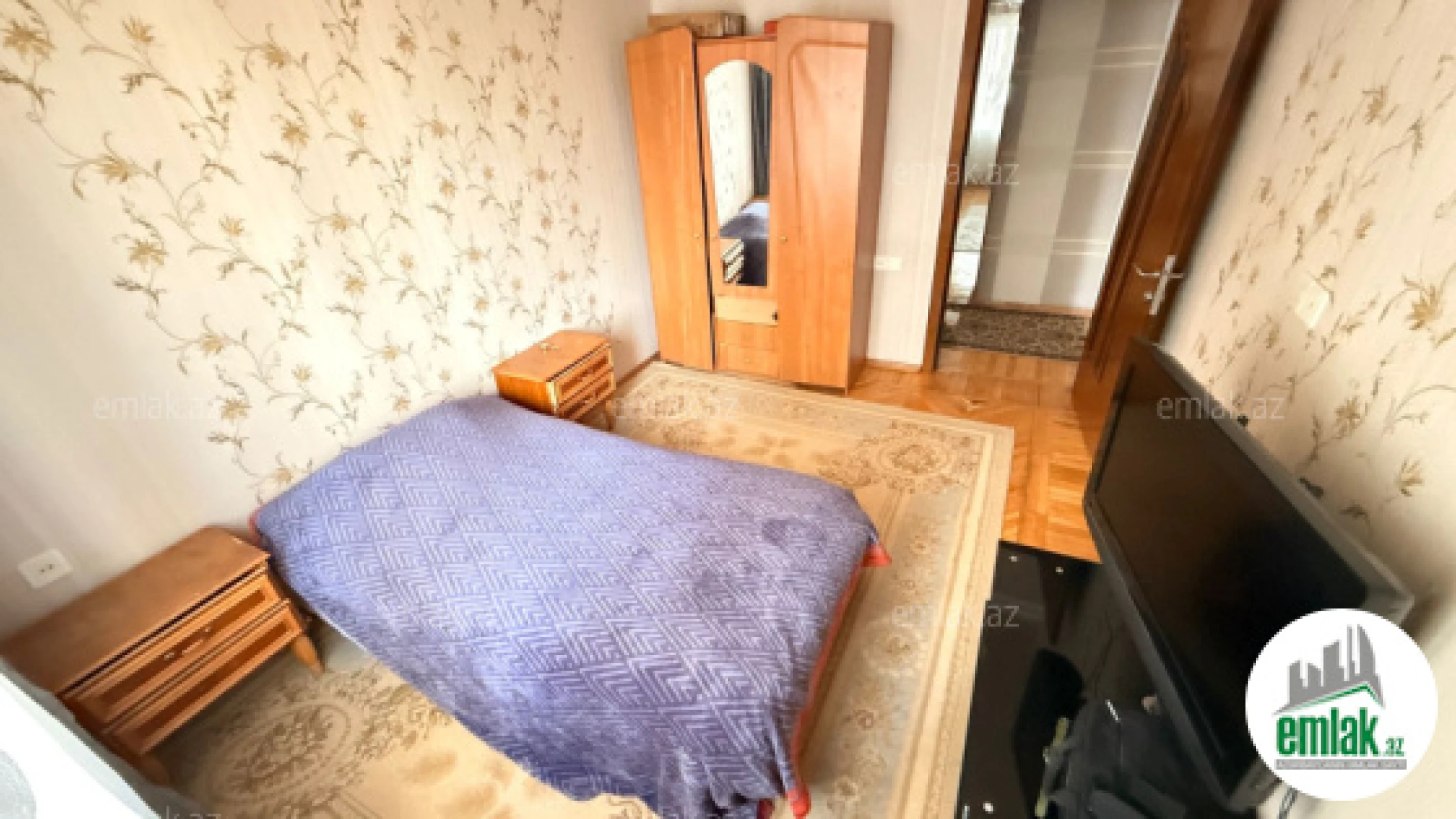 Satılır 4 otaqlı köhnə tikili 90 m²