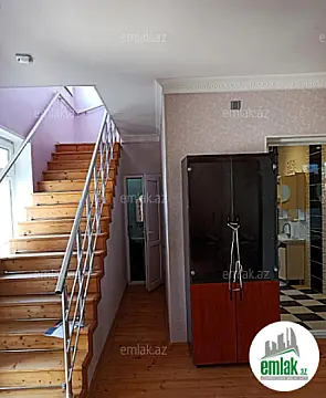 Satılır 8 otaqlı həyət evi 300 m²