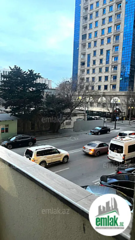 Satılır 3 otaqlı yeni tikili 105 m²