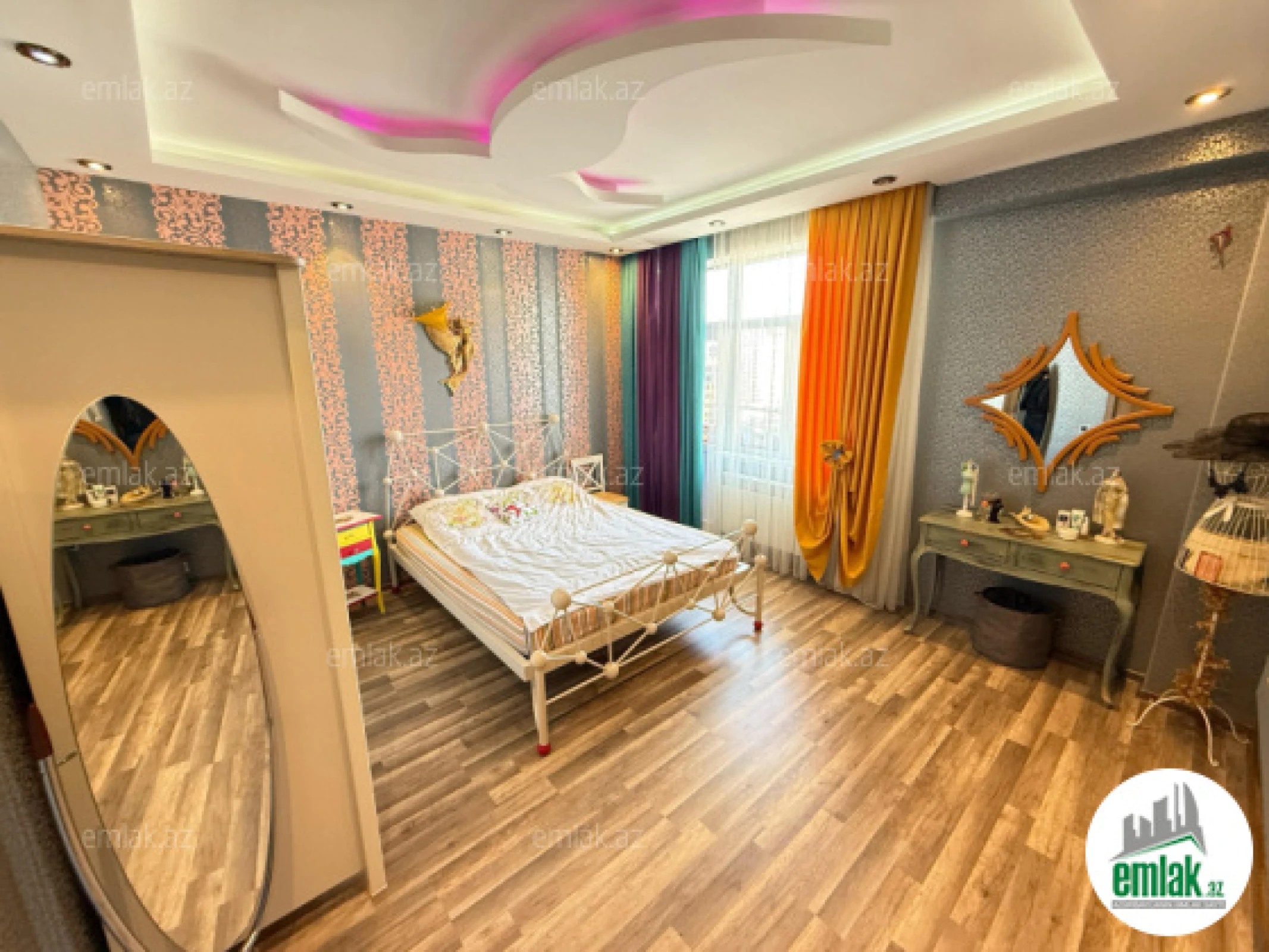 Satılır 2 otaqlı yeni tikili 86 m²