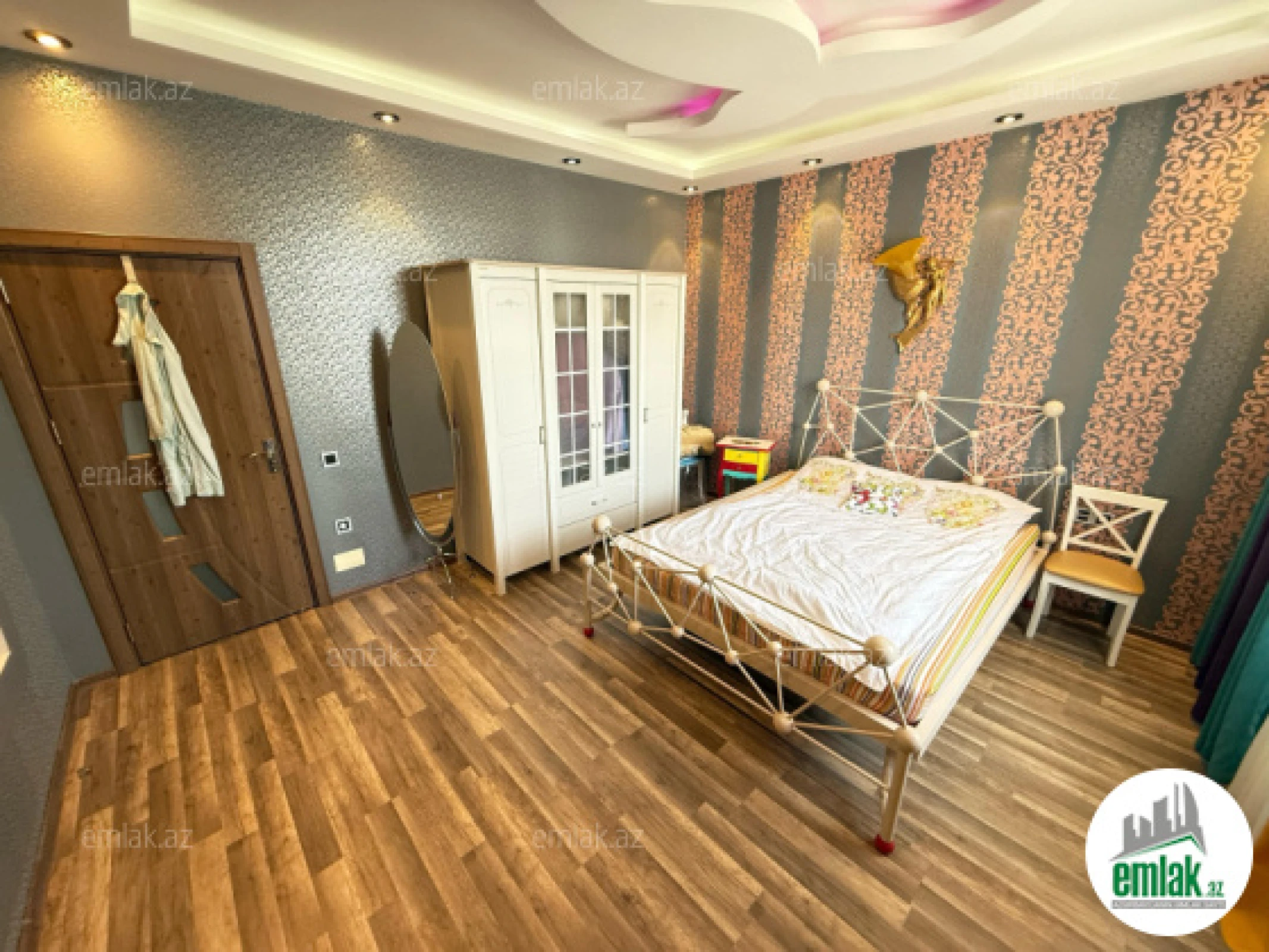 Satılır 2 otaqlı yeni tikili 86 m²