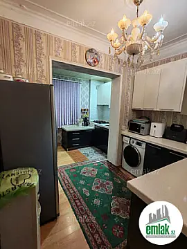 Satılır 3 otaqlı köhnə tikili 80 m²