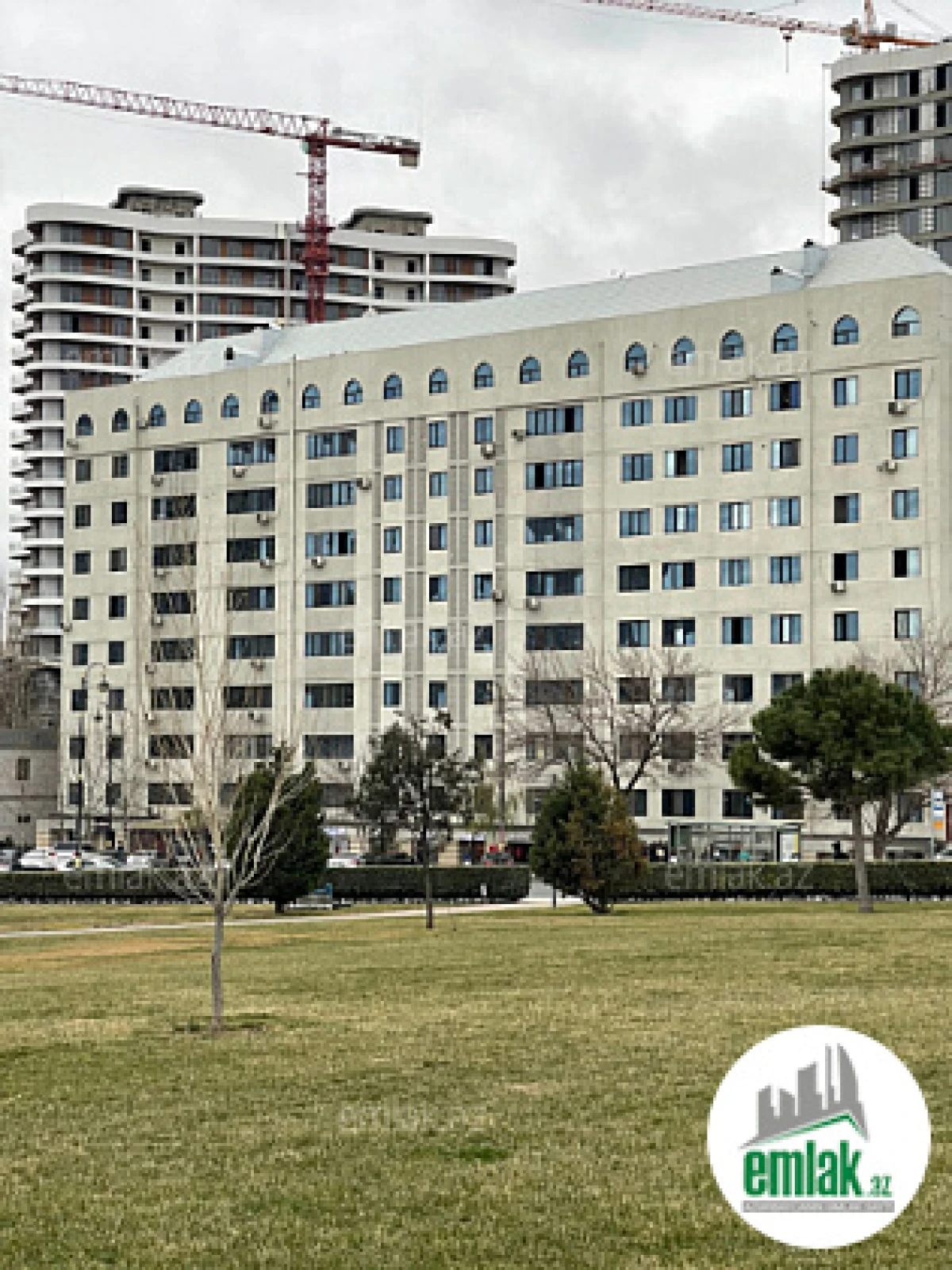 Satılır 3 otaqlı köhnə tikili 80 m²