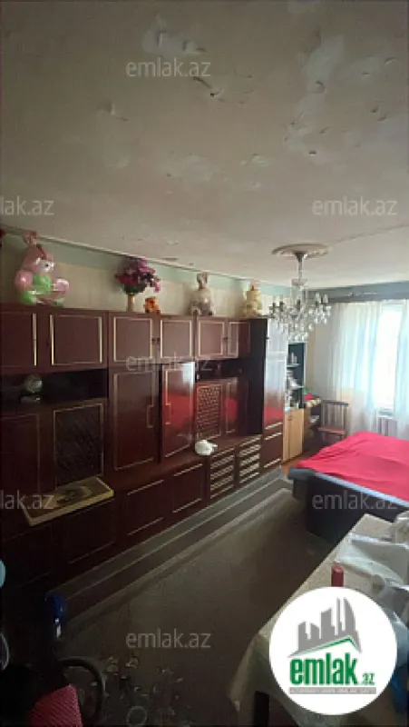 Satılır 4 otaqlı köhnə tikili 90 m²