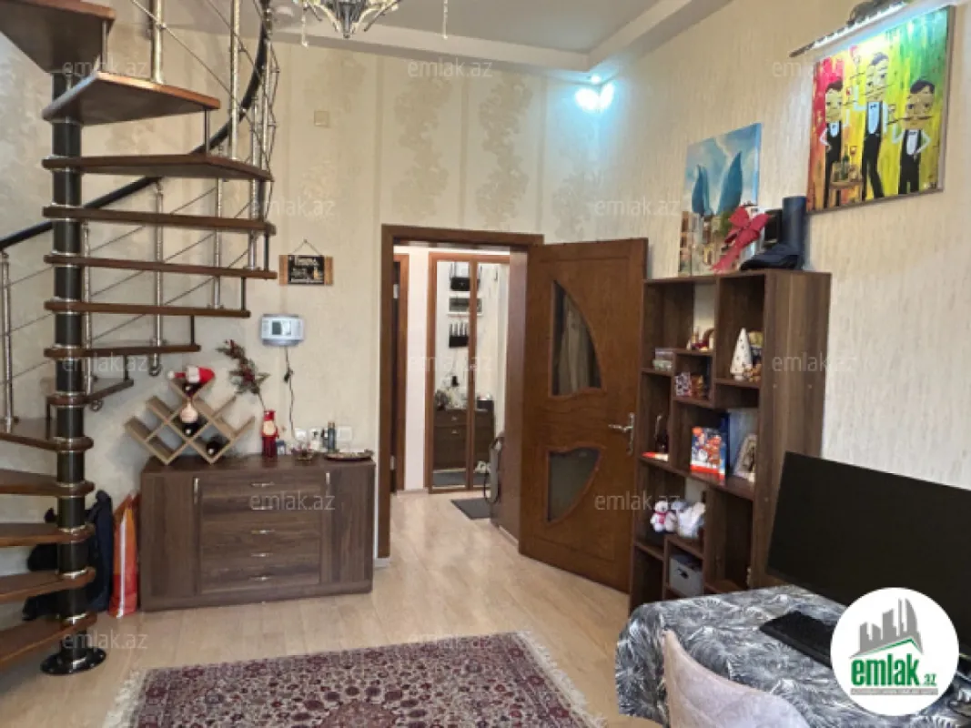 Satılır 2 otaqlı köhnə tikili 50 m²