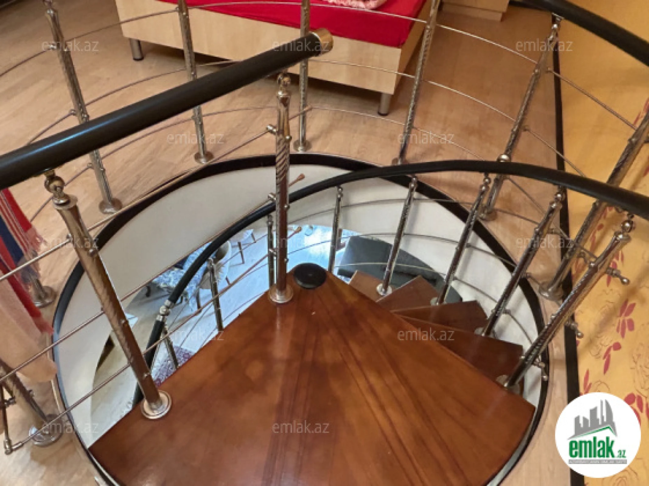 Satılır 2 otaqlı köhnə tikili 50 m²