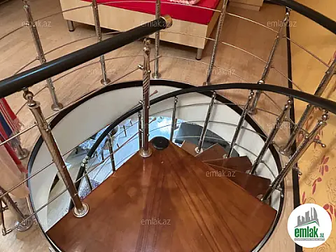 Satılır 2 otaqlı köhnə tikili 50 m²