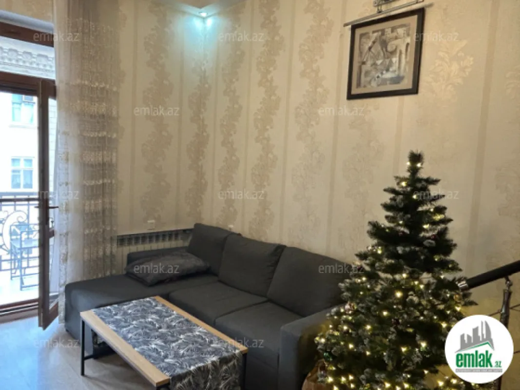 Satılır 2 otaqlı köhnə tikili 50 m²